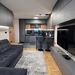 Modern View Free Parking Fast Wi-fi Apartament *